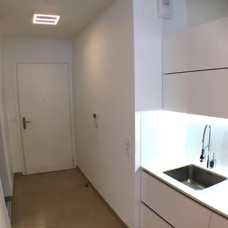 A Terrasse Ensoleillee & Parking A La Gare Du Sud Apartamento Niza